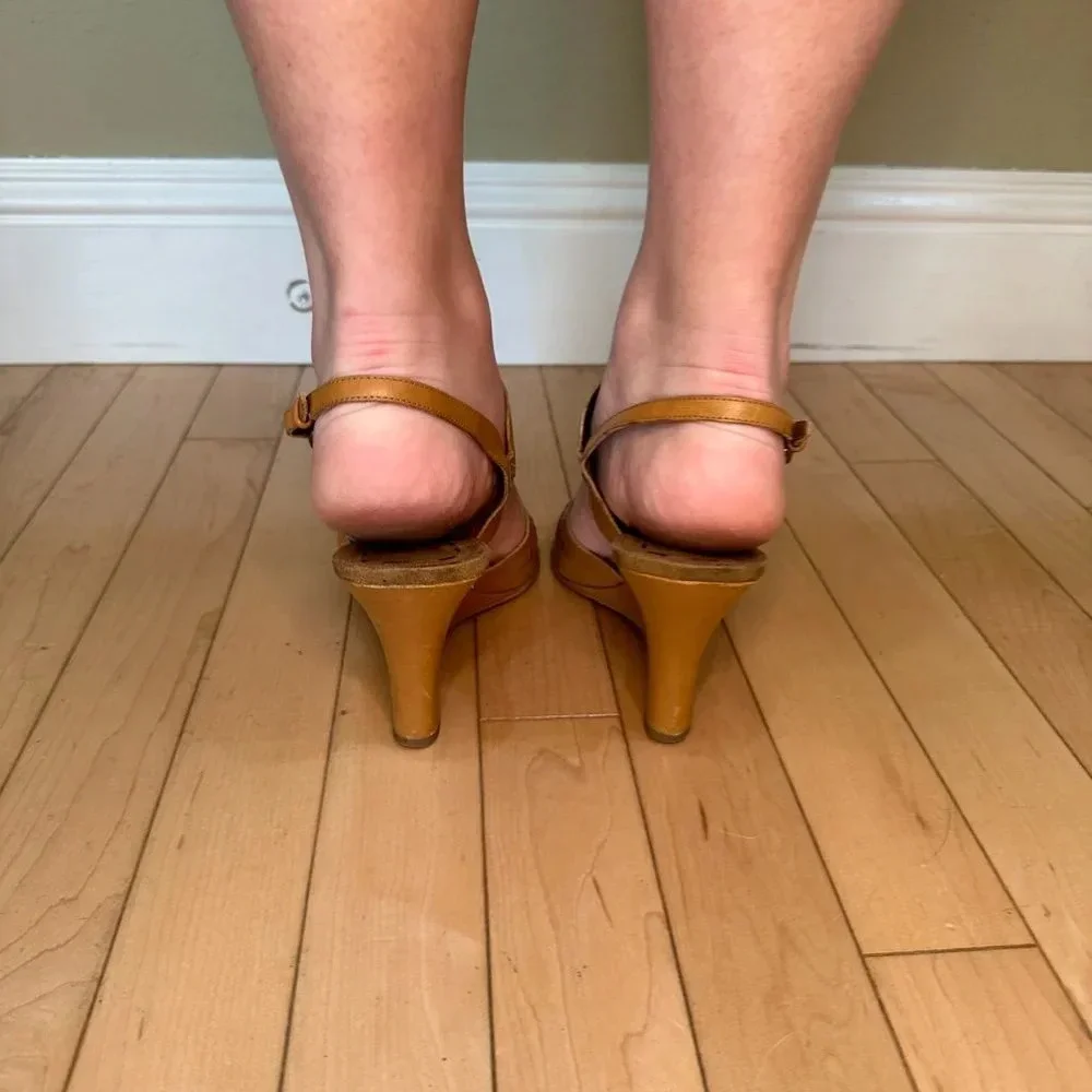 Franco Sarto suede sole